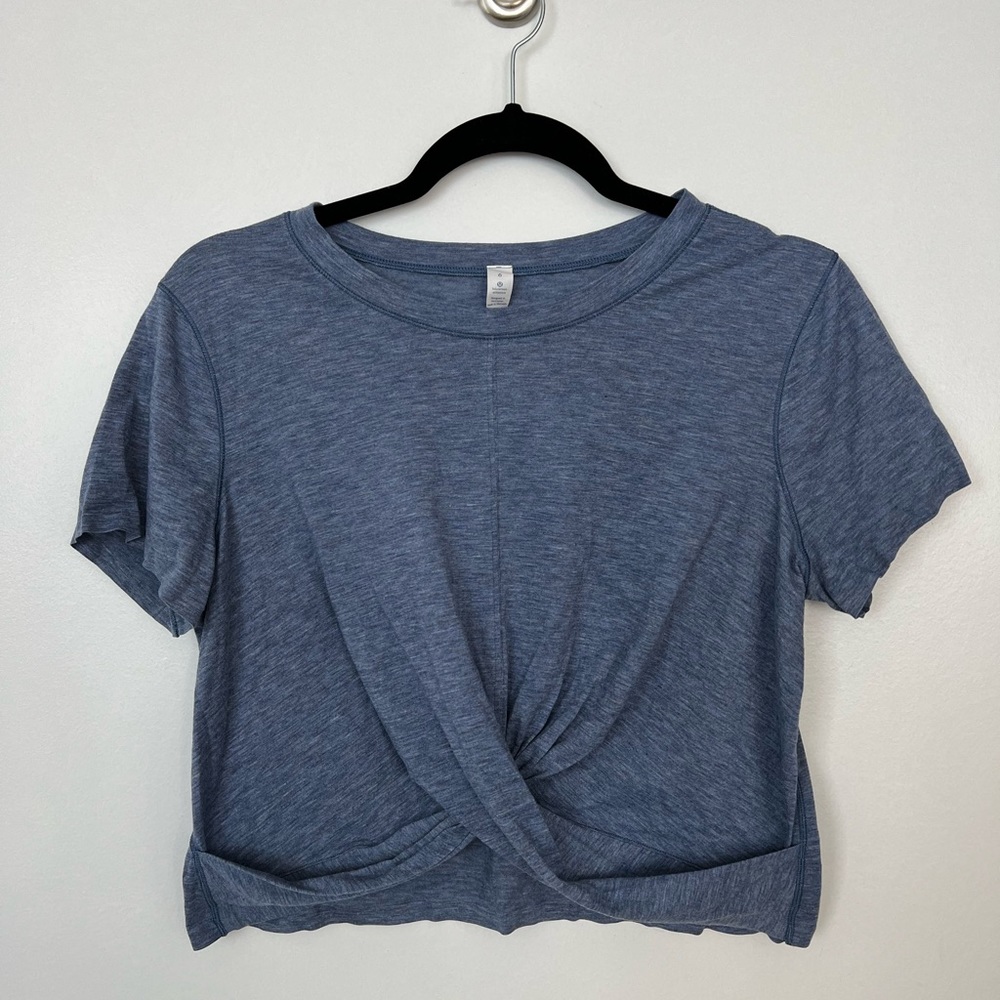 Lululemon Tie Front Crop Top (blue; size 6)
